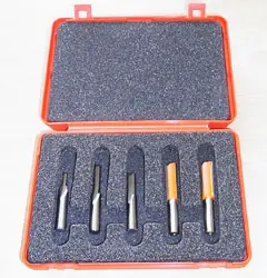 CMT S911.005.02 Jeu de 5 couteaux dans une boîte en pvc 8 mm HM