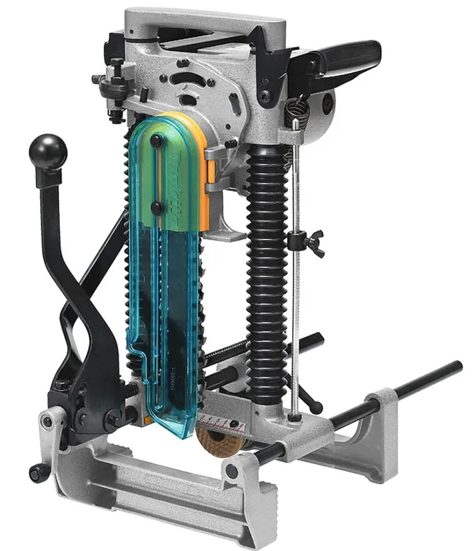 Makita 7104L Mortaiseuse à chaîne 1140W